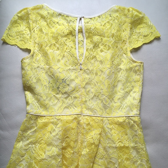 ABS yellow cap sleeve lace flare dress - Picture 4 of 5